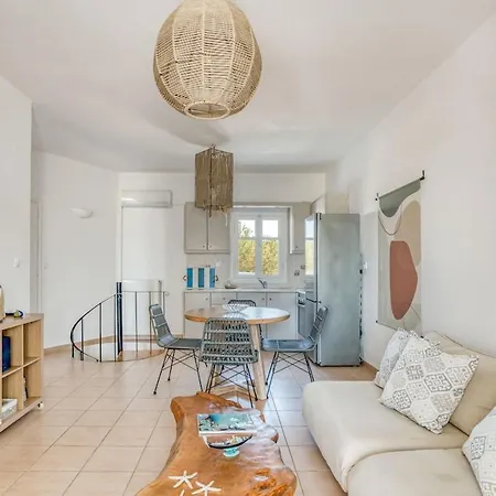 Apartment Casa Lina Large Apartment, Access Aliki (Paros)