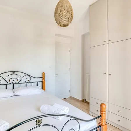 Casa Lina Large Apartment, Access Aliki (Paros)